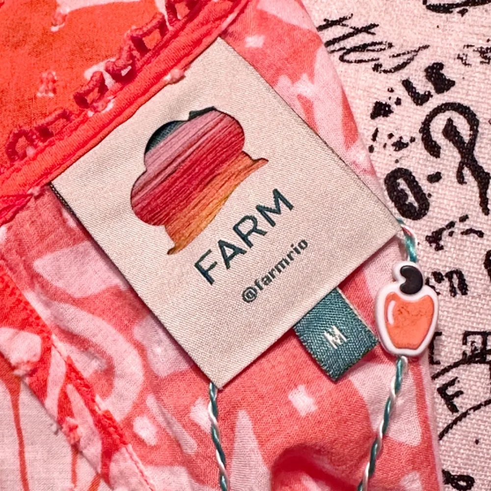 FARM RIO | Neon Jungle Embroidered Blouse, Size Medium - Picture 5 of 6